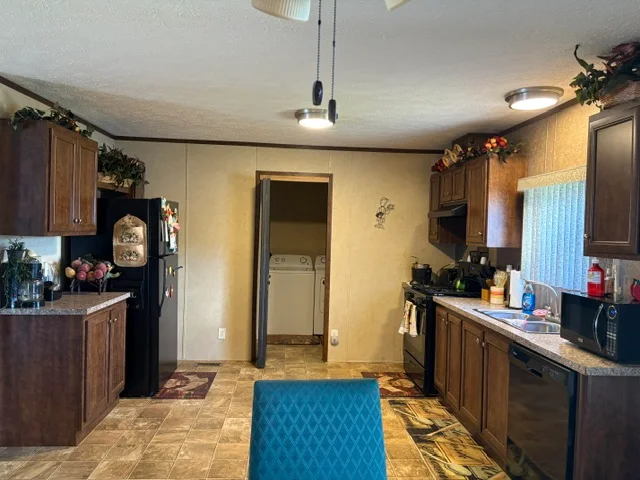 58400 Brookside Drive manufactured home in Meadow Creek, New Haven, MI — photo 6
