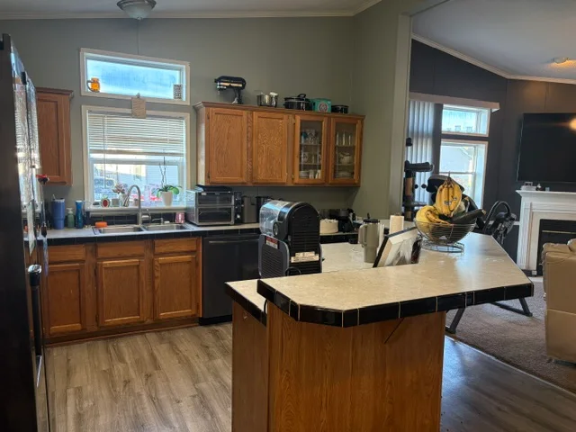 33266 Grove Ct manufactured home in Meadow Creek, New Haven, MI — photo 10