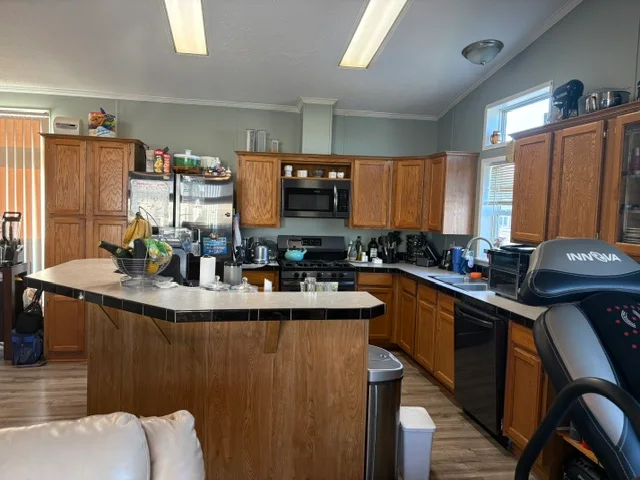 33266 Grove Ct manufactured home in Meadow Creek, New Haven, MI — photo 11
