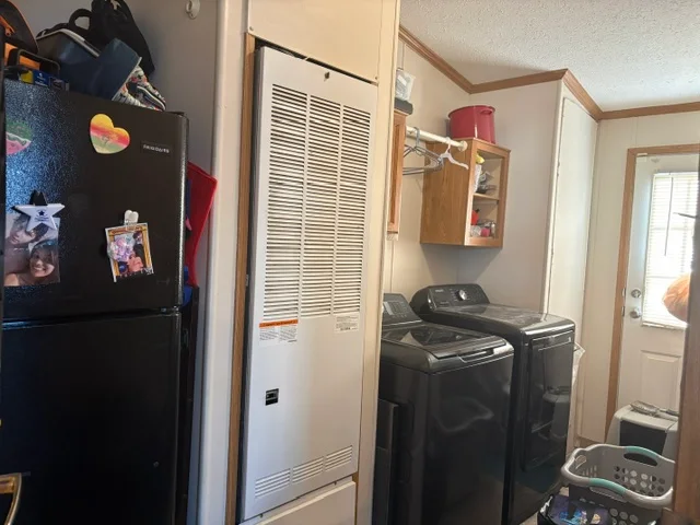 33266 Grove Ct manufactured home in Meadow Creek, New Haven, MI — photo 16