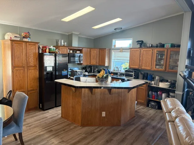 33266 Grove Ct manufactured home in Meadow Creek, New Haven, MI — photo 9